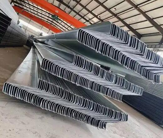 Z型鋼和C型鋼兩者之間的區(qū)別！襄陽(yáng)遠(yuǎn)大Z型鋼廠家為你介紹！