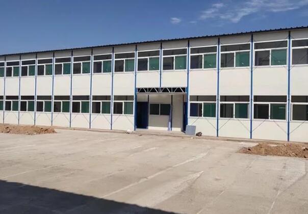 襄陽(yáng)地區(qū)，工地住人鋼結(jié)構(gòu)活動(dòng)板房的優(yōu)勢(shì)條件是什么？