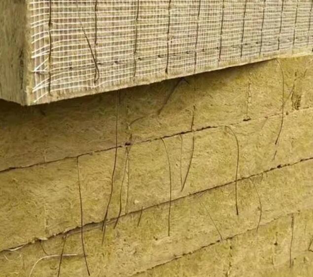 如何判斷巖棉的質(zhì)量好壞？襄陽(yáng)遠(yuǎn)大巖棉板廠家為你解答